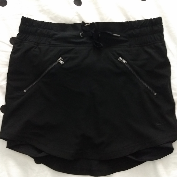 Black sport skirt with shorts NWOT - Picture 1 of 5